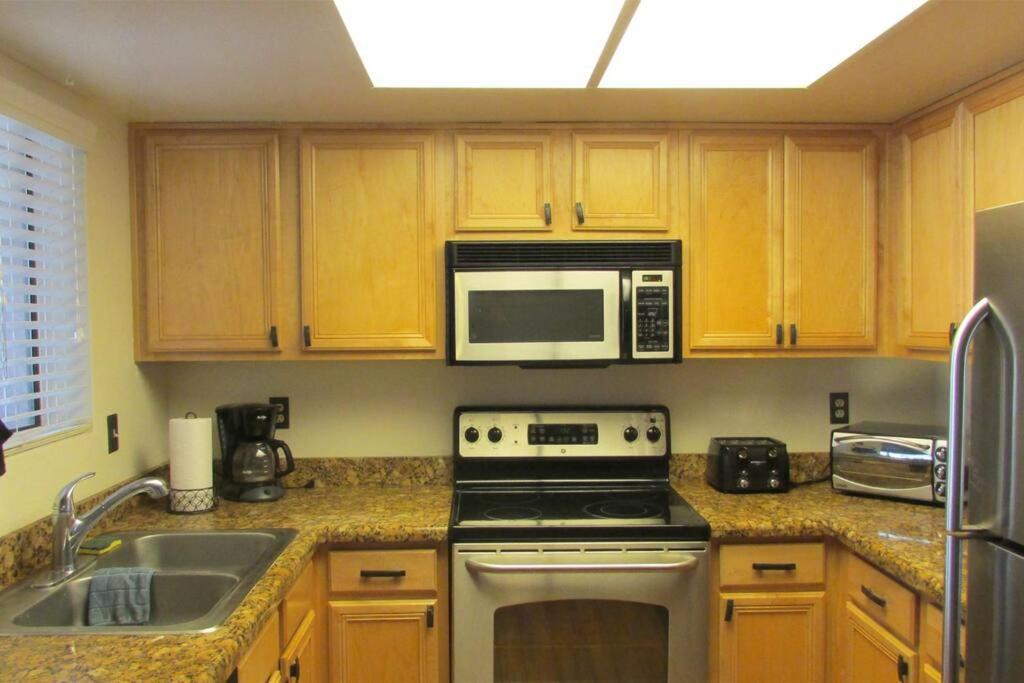 Condo With Heated Pool, Hot Tub, Near Walking Paths グレンデール エクステリア 写真